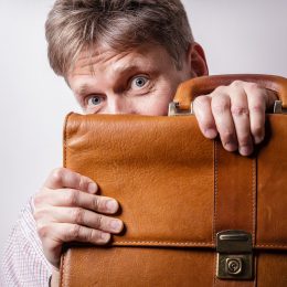 Chyby nebo problémy při prodeji bytu, domu či pozemku